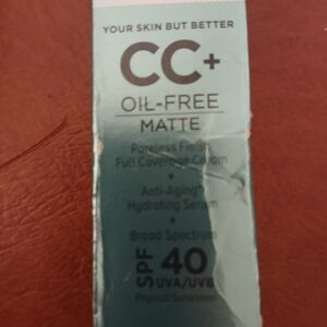 IT Cosmetics CC+ Cream Oil-Free Matte